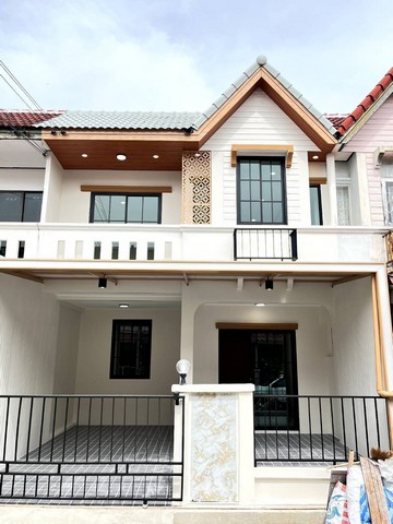 ขายถูกทาวน์เฮ้าส์ 2 ชั้น มบ.คัทลียาวิลล์ (ซอยลำลูกกา 49) ลำลูกกา คลอง 3 ปทุมธานี  ขนาด 21 ตรว. 3 นอน 2 น้ำ  บ้านเปล่า รีโนเวทใหม่  