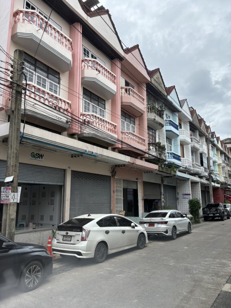 HR 6145 ให้เช่าอาคารพาณิชย์ 3 ชั้น นิด้า เสรีไทย ถนนเสรีไทย 32