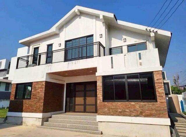 ให้เช่าบ้านพร้อมที่ดินใหญ่​ 200​ ตร.ว ​กลางดุสิต โครงการ ซอยสันติสุข แขวงถนนนครไชยศรี