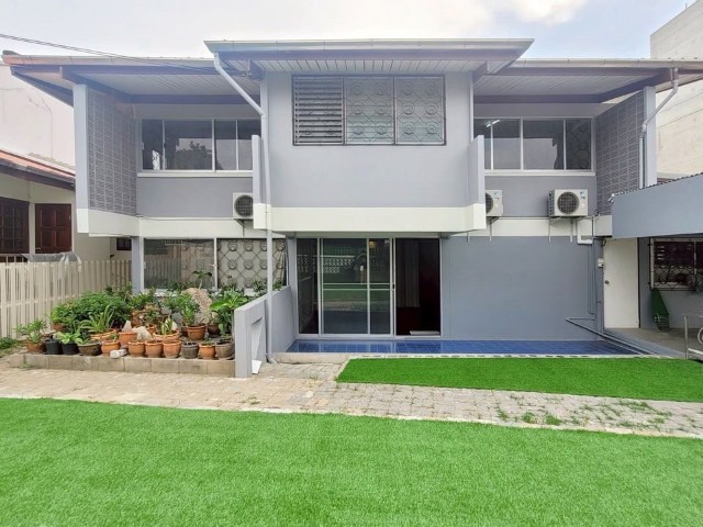 ้บ้านเดี่ยวหลังใหญ่100ตร.ว250ตรม.3นอน3น้ำ 1ทำงาน แอร์ใหม่4 เครื่องใกล้แอร์พอร์ตลิ้งค์และห้างTH nine พระราม9เช่า 65000บาทจดทะเบียนบริษัทได้