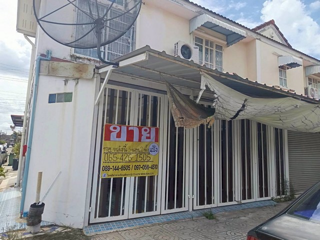 ขาย ทาวน์เฮ้าส์  3 นอน 2 น้ำ  หลังมุม  หมู่บ้านเคซี1 ซอย12   รามอินทรา  หทัยราษฎร์    ZJ178 