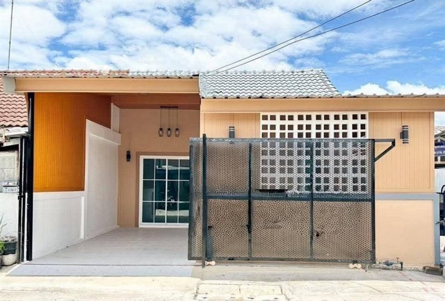 บ้านสวยสไตล์รีสอร์ทพร้อมรอยู่ รีโนเวทใหม่ทั้งหลัง  มบ.คู่ขวัญ •ถนน  วิฑูรดำริ •บ้านบึง 2 ห้องนอน 1ห้องน้ำ 