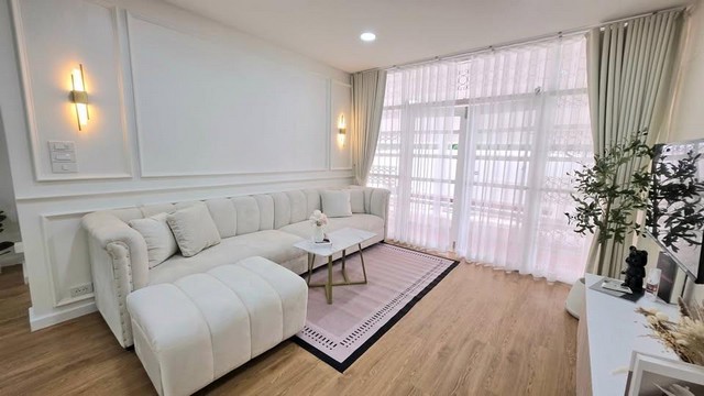 ให้เช่าบ้านเดี่ยว 1 ชั้น 60 ตร.ว. ย่านรัชดา-ห้วยขวาง ใกล้ Central พระราม 9