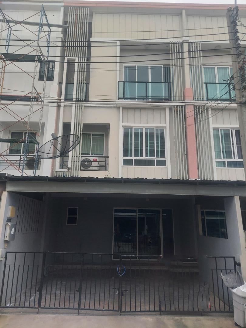 HR 6157 ให้เช่า ทาวน์โฮม patio พัฒนาการ 38 เลี้ยงสัตว์และจดทะเบียนได้