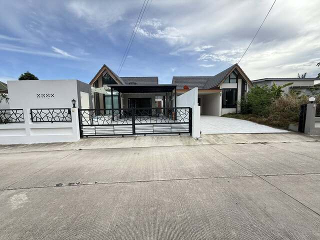 ขายด่วน พูลวิลล่าหรู 3.5 ล้านบาท ตำบล.พลา, อำเภอ.บ้านฉาง, จังหวัด.ระยอง 21130 