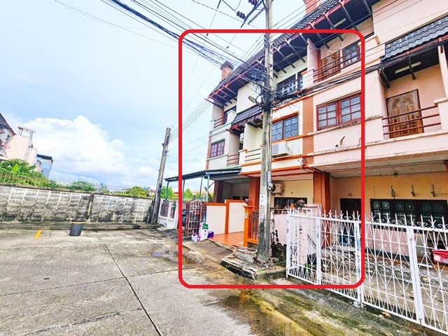 4นอน 7-Eleven สนามหญ้า 2แอร์ ซอยนวมินทร์ 133-141 ตรงข้ามโลตัส ไทวัสดุ ทาวน์เฮ้าส์ 3 ชั้น  24ตร.วา  274 ตร.ม. 