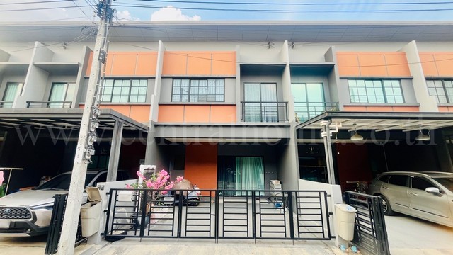 ราคาพิเศษ ทาวน์โฮม สิริ เพลส สุขสวัสดิ์ - พระราม 3 ราคาถูกที่สุดในโครงการ