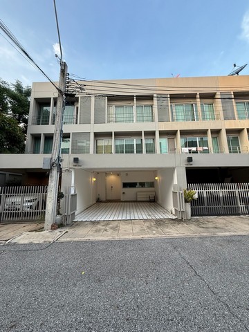 HR2850ให้เช่าทาวน์โฮม 3 ชั้น หมู่บ้าน Noble Cube พัฒนาการ ตกแต่งเฟอร์ครบ เดินทางสะดวก