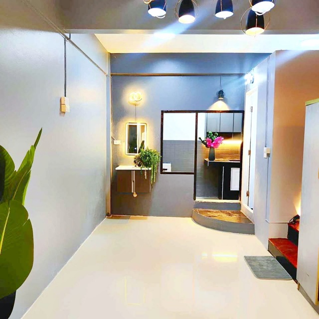  MRTราชภัฏพระนคร 500ม.ไอทีสแควร์ หลักสี่ ให้เช่าทาวน์เฮาส์หรู 2 ชั้น 25 ตร.วา. 200 ตร.ม. เซ็นทรัล รามอินทรา 2.6 กม.แหล่งเศรษฐกิจ