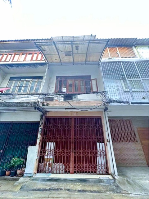 พร้อมเฟอร์ฯ แอร์  2นอน 2น้ำ ตลาดนางลิ้นจี่ 650 ม. สาธร BRT ถนนจันทน์ 200 ม.ให้เช่าตึกแถว 3 ชั้น 25 ตร.วา. 300 ตร.มรร.นานาชาติเรนทรี 600 ม. 