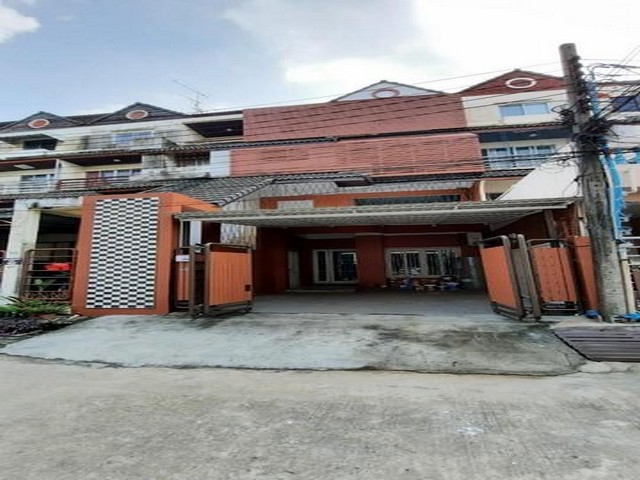 ให้เช่า ทาวน์โฮม 4 ชั้น ซอยพัฒนาการ 44 หมู่บ้าน วราธรวิลล์ Waratorn Ville พัฒนาการ 