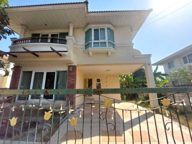 ให้เช่า บ้านเดี่ยว2ชั้น 64ตรว. ถนนร่มเกล้า  ติดถนนใหญ่ ใกล้มหาวิทยาลัยเกษมบัญฑิต