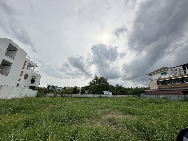 ที่ดินเปล่า แยก บางสีทอง ขนาด 317 ตารางวา ถนน.นครอินทร์ ต.บางสีทอง อ.บางกรวย จ.นนทบุรี