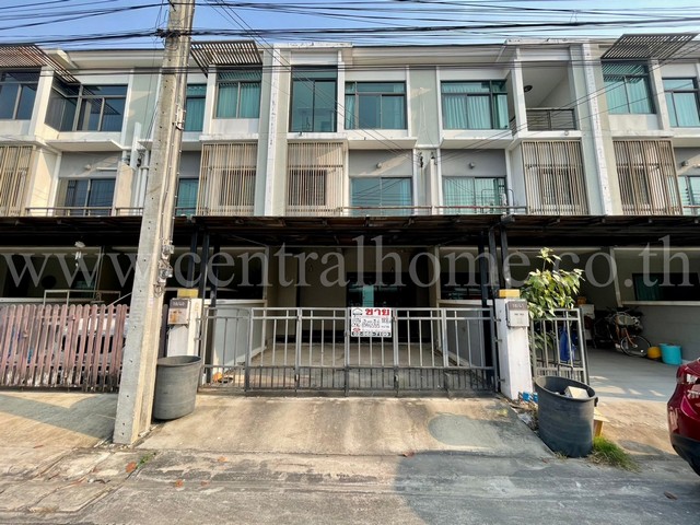 ราคาพิเศษ ทาวน์โฮม 3 ชั้น เดอะ เมทโทร พัฒนาการ - ศรีนครินทร์