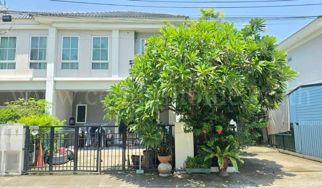 ขายด่วน ทาวน์โฮม เดอะ คอนเนค บางนา - สุวรรณภูมิ หลังมุม 