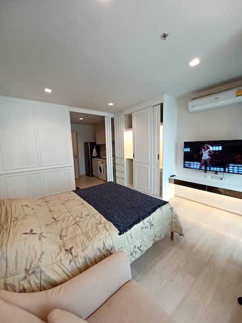 Life One Wireless private clean convenient 17th floor BTS Ploenchit