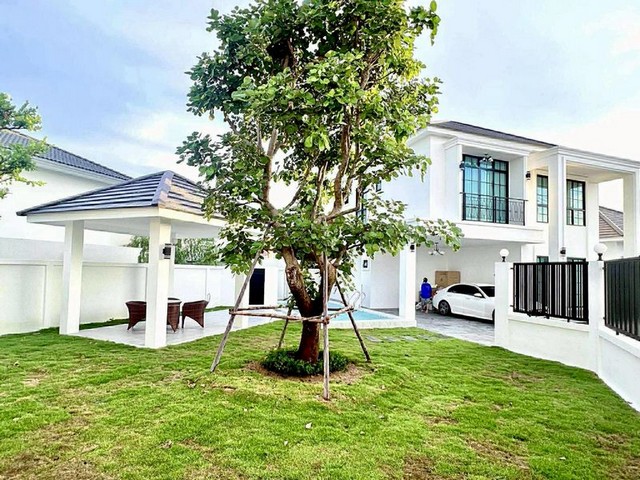 บ้านเดี่ยวสองชั้น เฟอร์ครบ  เครื่องใช้ไฟฟ้าครบ  หิ้วกระเป๋าเข้าอยู่ได้เลย ห้วยใหญ่ติดสุขุมวิทตรงข้ามอัยการ 