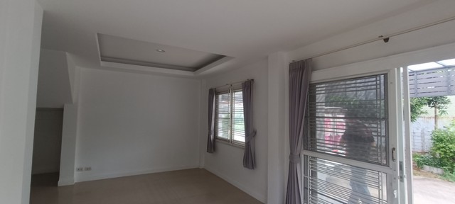 บ้านเดี่ยวให้เช่า ย่านสาทร เจริญราษฎร์ เหมาะสำหรับทำ Home office  หรืออยู่อาศัย