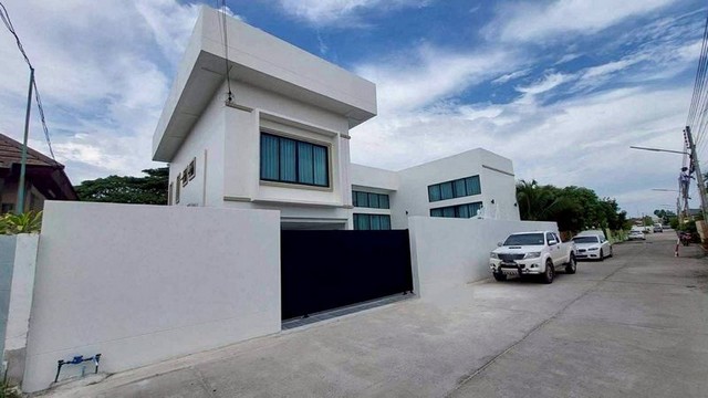 ขายบ้าน พูลวิลล่า ใกล้หาดจอมเทียน พัทยา ตกแต่งครบ (พร้อมธุรกิจรายวัน) TP-H1676